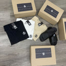 🔥 ¡Viste con clase sin pagar de más! Paga 3 camisetas Monastery y llévate una sandalia GRATIS. 🔥